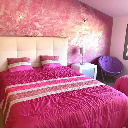 Rue Du Latham Apartment *