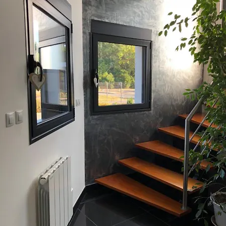 Rue Du Latham Apartment