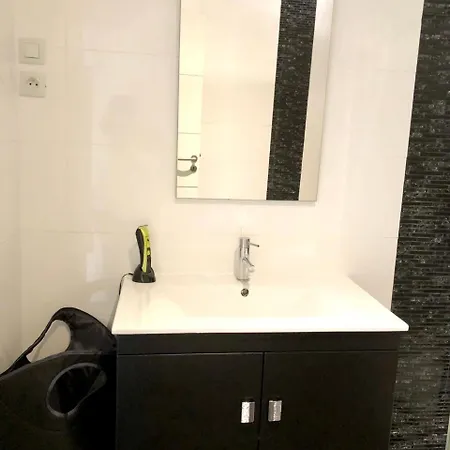 Apartment Rue Du Latham *